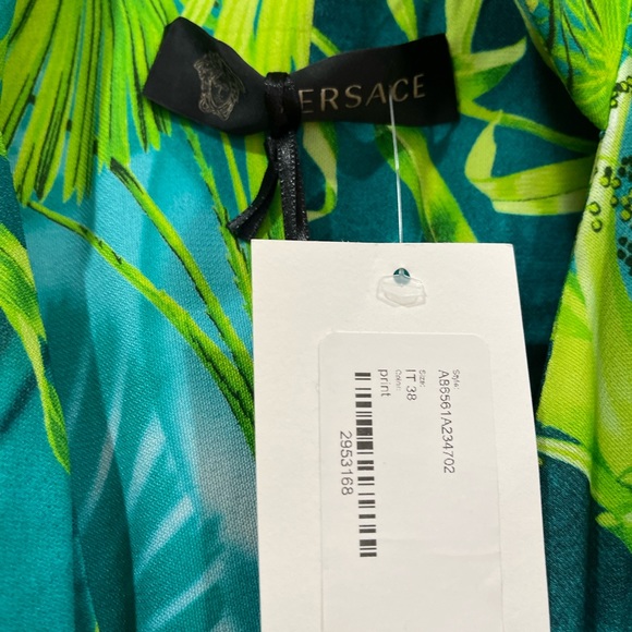 GIANNI VERSACE COUTURE RUNWAY JUNGLE-PRINT DEEP V-NECK MIDI DRESS IN GREEN - Picture 8 of 10